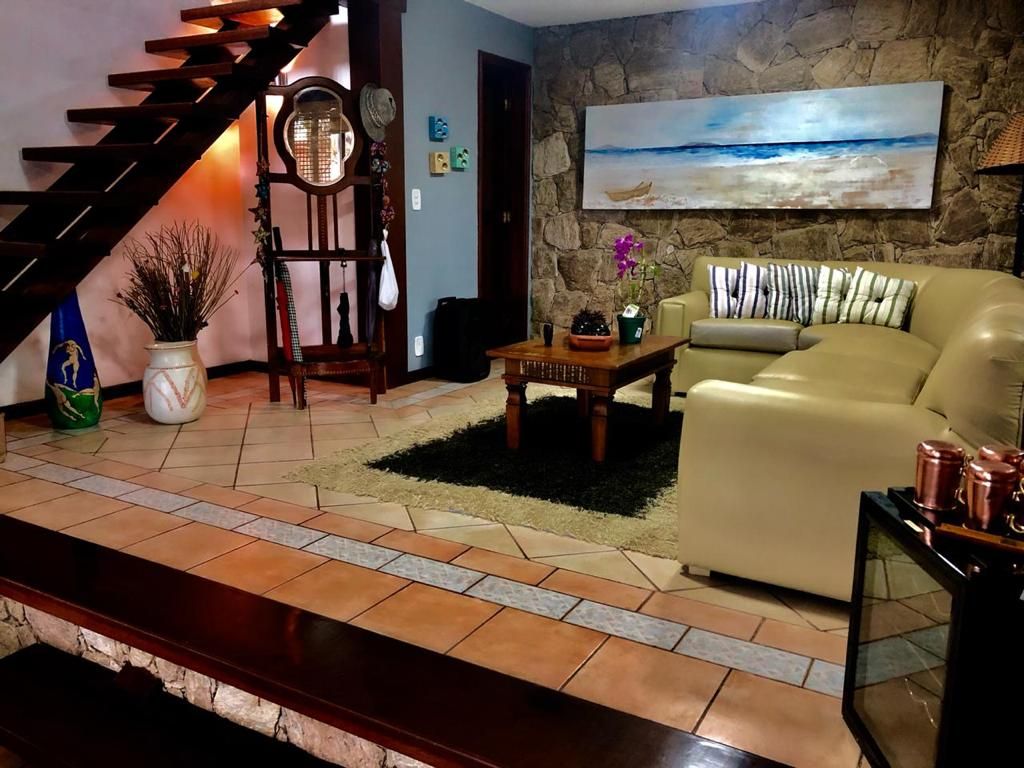 Casa à venda com 6 quartos, 300m² - Foto 5