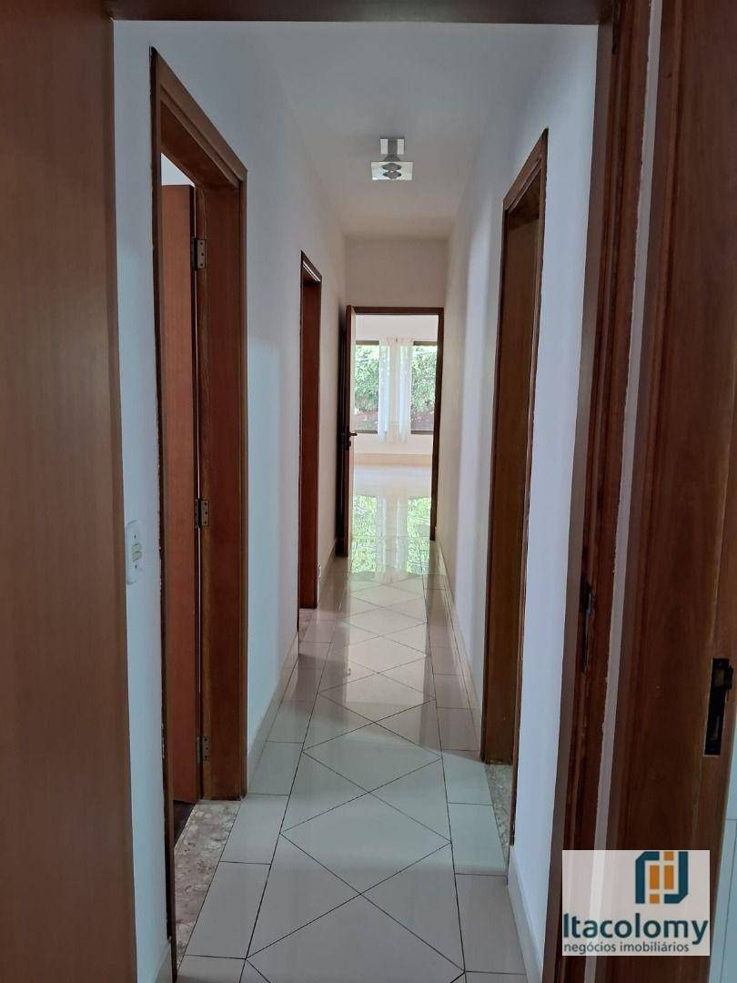 Casa de Condomínio para alugar com 3 quartos, 280m² - Foto 47