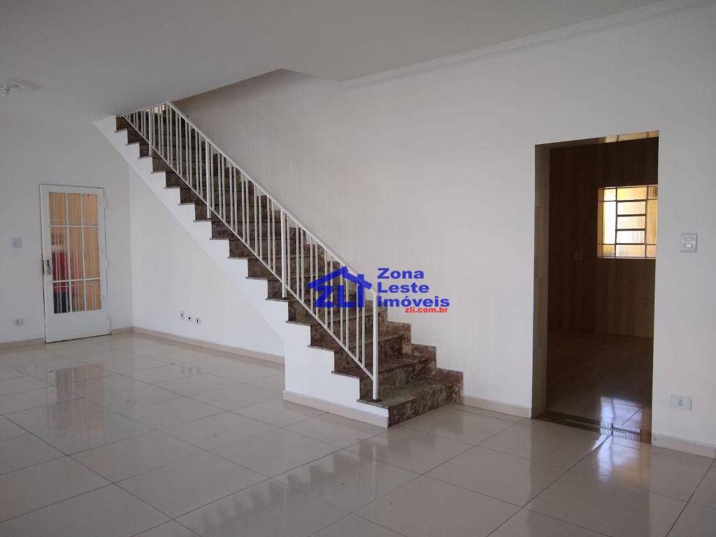 Sobrado à venda e aluguel com 3 quartos, 187m² - Foto 3