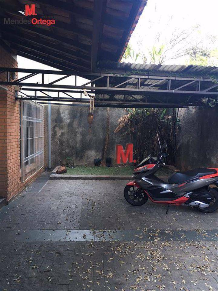 Casa à venda com 3 quartos, 230m² - Foto 3