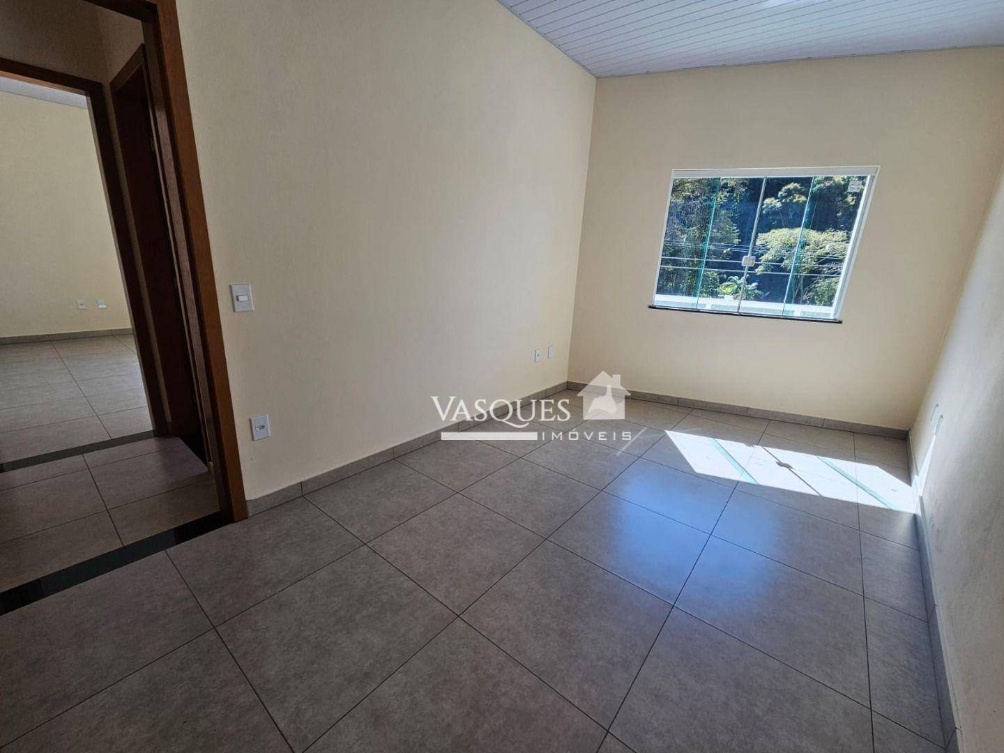 Apartamento à venda com 2 quartos, 75m² - Foto 4