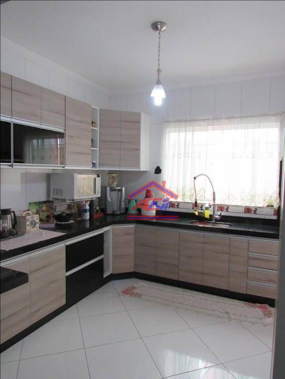 Sobrado à venda com 3 quartos, 216m² - Foto 14