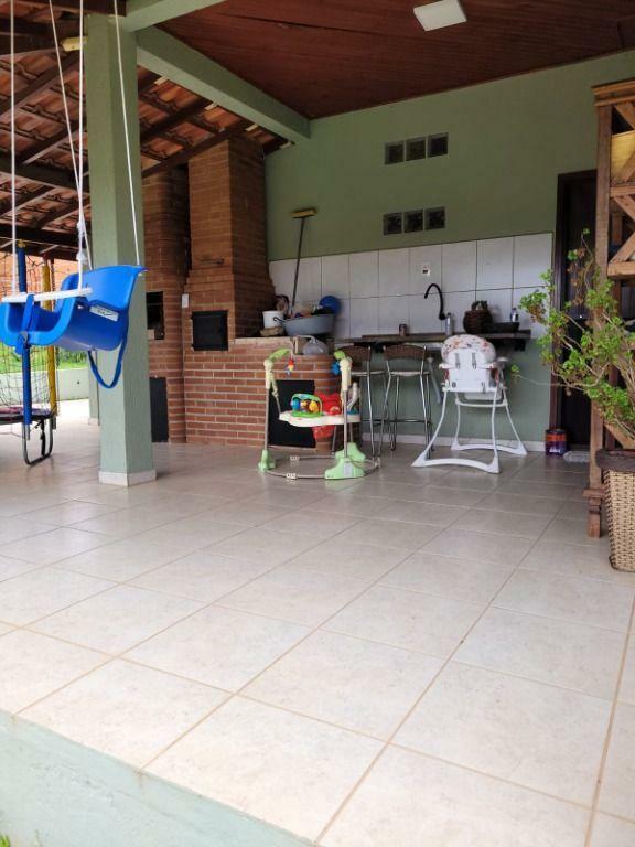 Chácara à venda com 3 quartos, 249m² - Foto 13