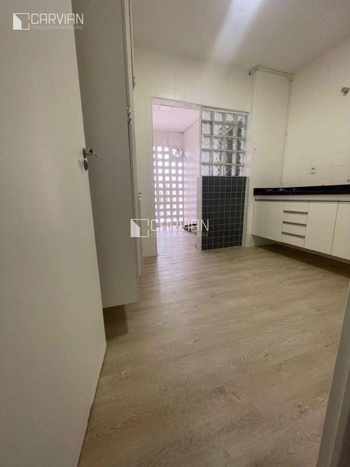 Apartamento à venda com 3 quartos, 67m² - Foto 4