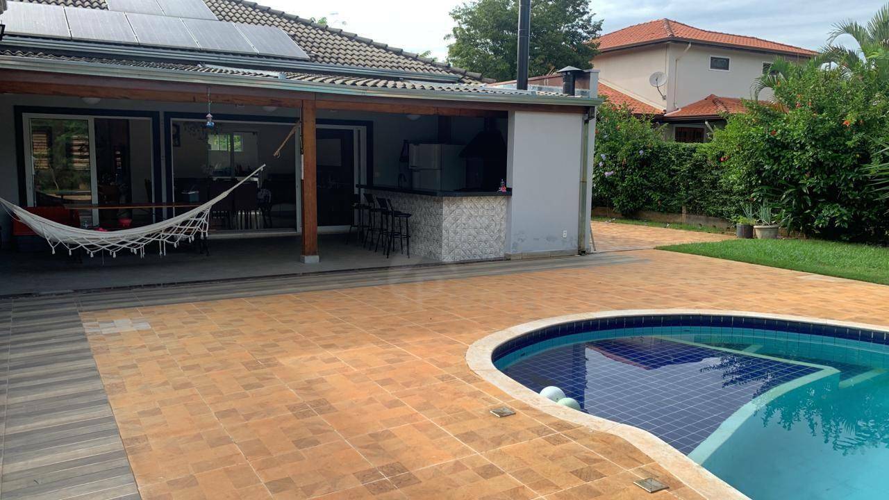 Casa à venda com 3 quartos, 230m² - Foto 14