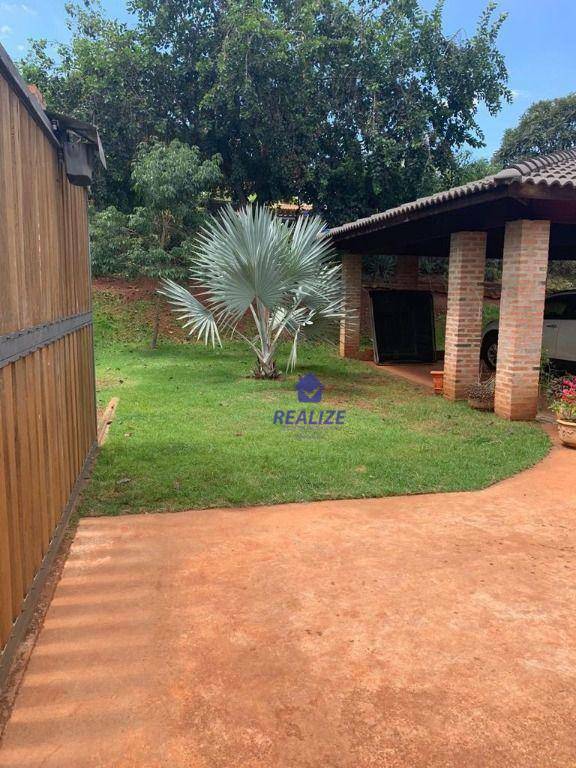Casa de Condomínio à venda com 3 quartos, 300m² - Foto 3