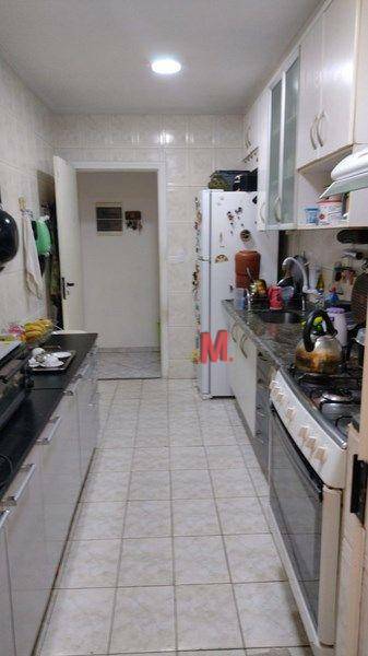 Apartamento à venda com 2 quartos, 72m² - Foto 13