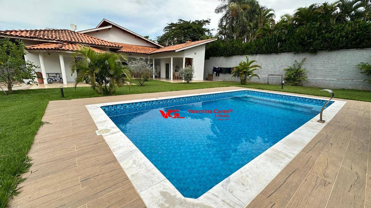 Chácara, 3 quartos, 1050 m² - Foto 1