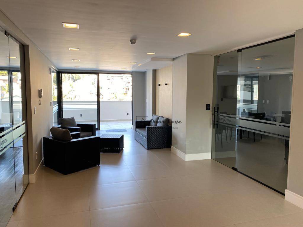 Apartamento à venda com 2 quartos, 62m² - Foto 4