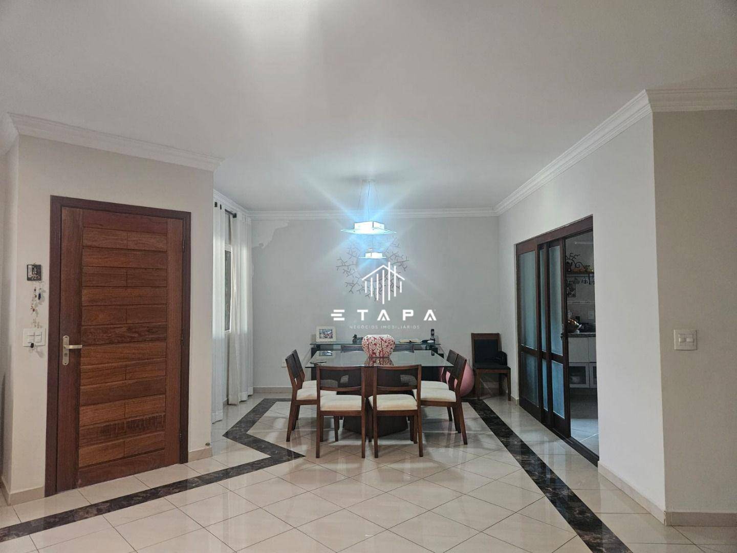 Casa à venda com 4 quartos, 330m² - Foto 7