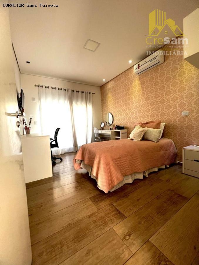 Casa à venda com 3 quartos, 298m² - Foto 13