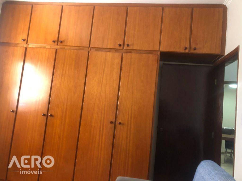 Casa à venda com 3 quartos, 251m² - Foto 17