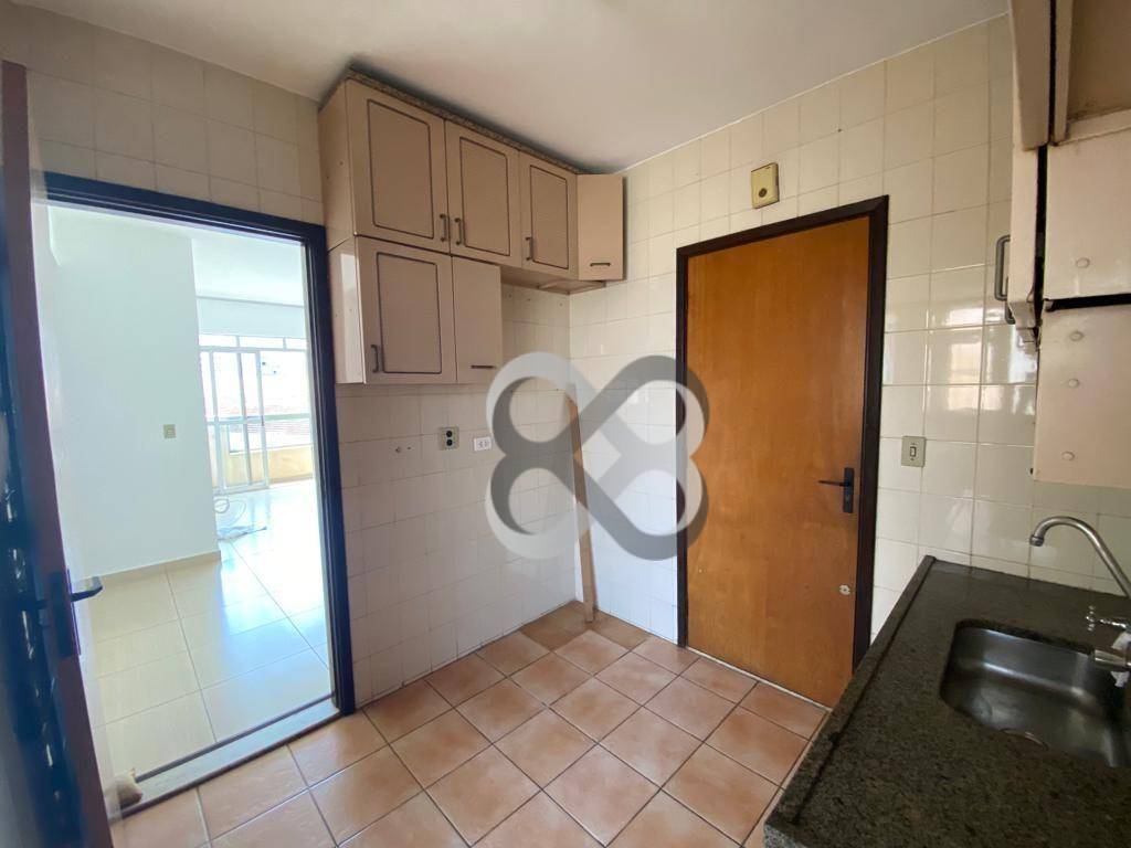 Apartamento para alugar com 3 quartos, 80m² - Foto 7