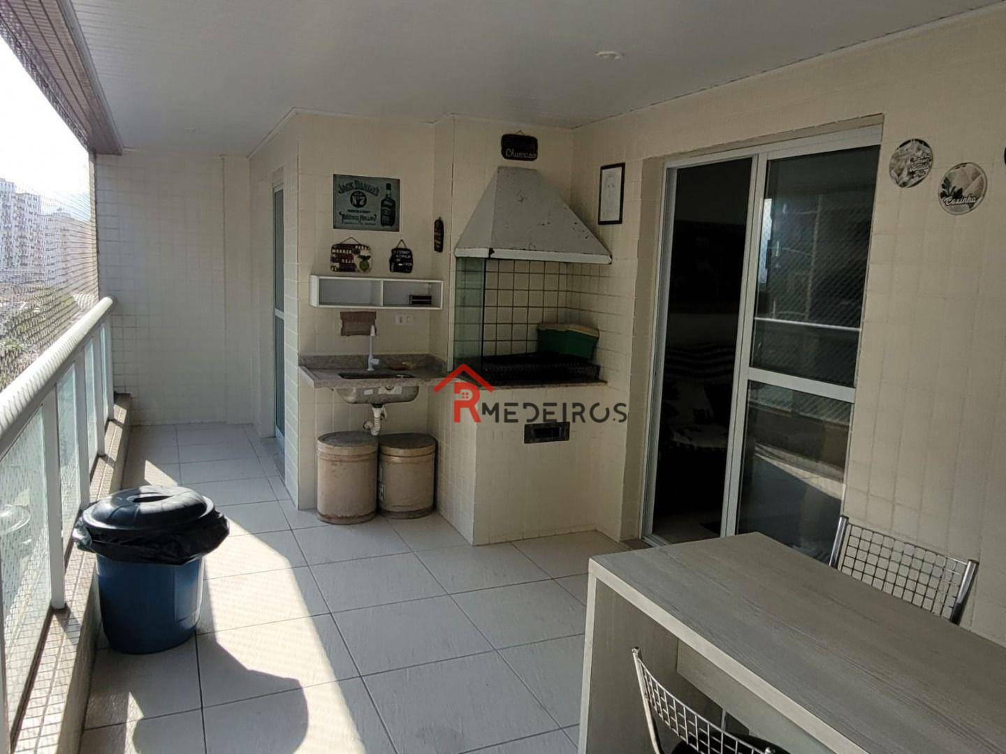 Apartamento à venda com 3 quartos, 125m² - Foto 1