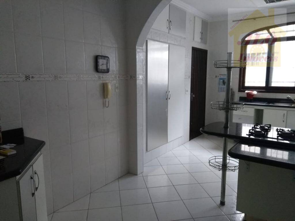 Casa à venda com 4 quartos, 270m² - Foto 14