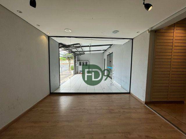 Casa à venda com 3 quartos, 297m² - Foto 3