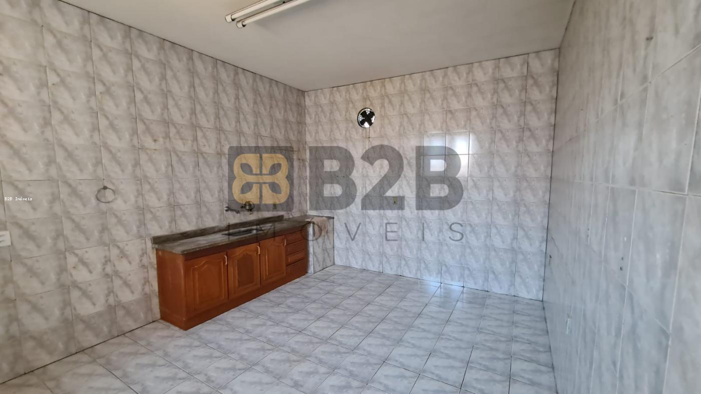 Casa à venda com 3 quartos, 560m² - Foto 11