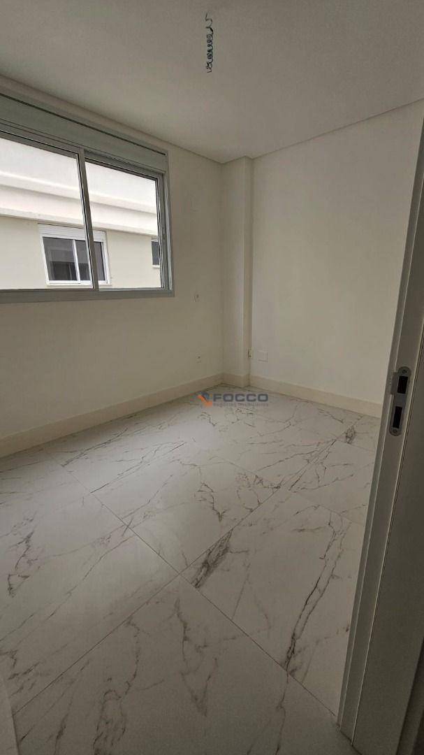 Apartamento à venda com 3 quartos, 86m² - Foto 20