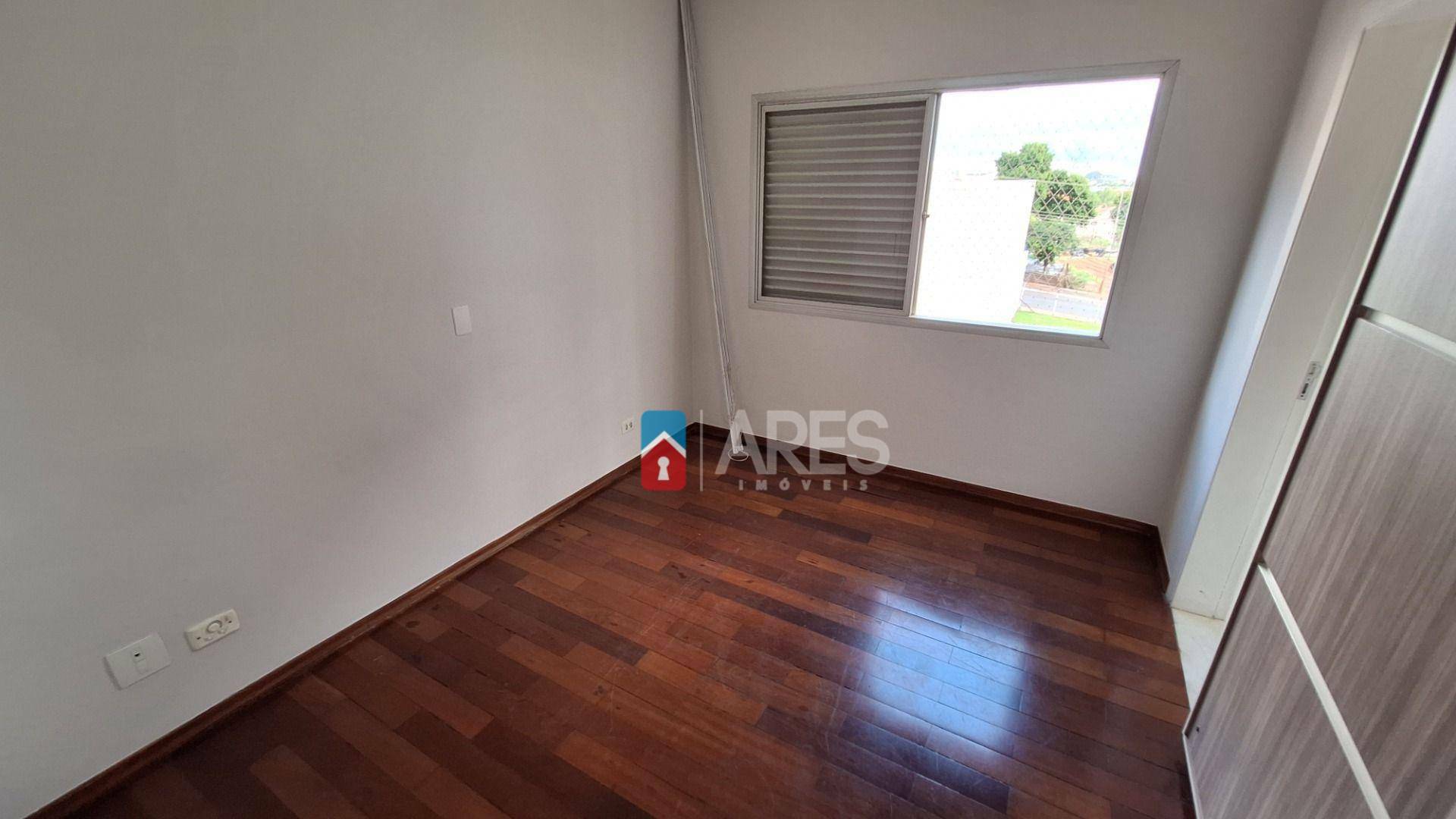 Apartamento para alugar com 3 quartos, 110m² - Foto 19