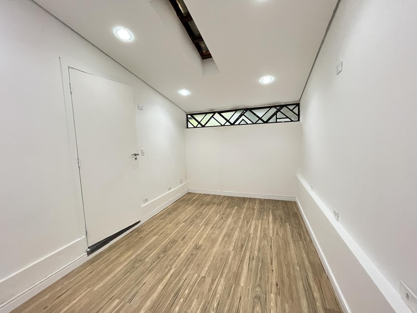 Prédio Inteiro para alugar com 2 quartos, 74m² - Foto 27