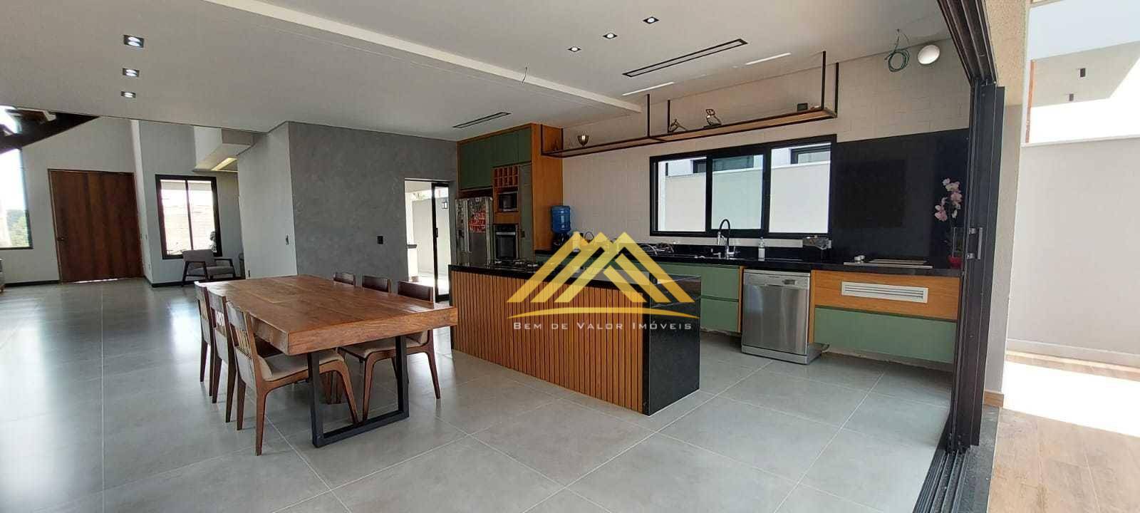 Casa à venda com 4 quartos, 290m² - Foto 7