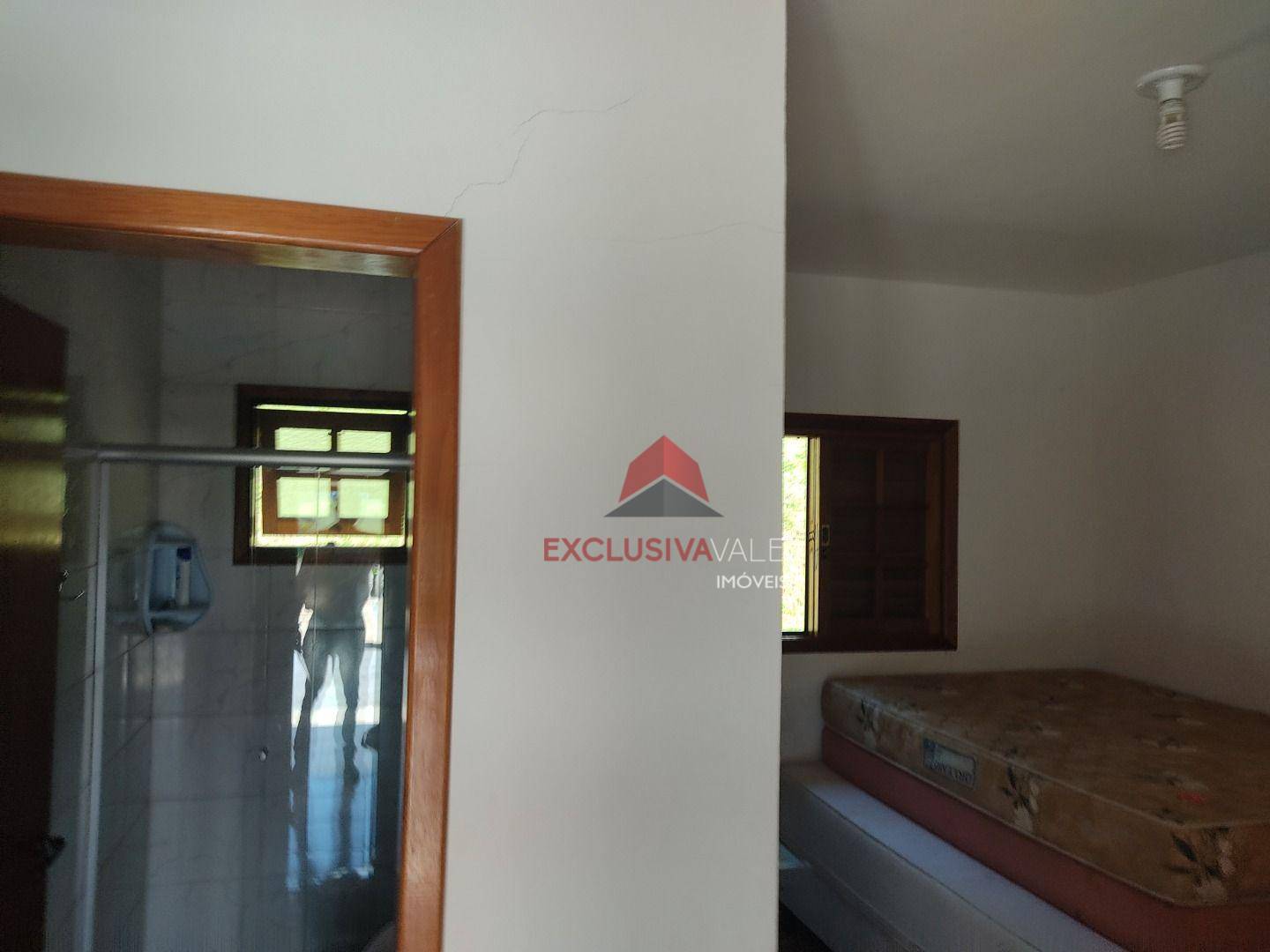 Chácara à venda com 6 quartos, 350m² - Foto 12