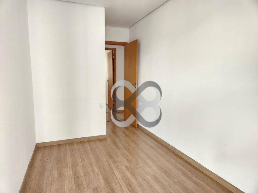 Apartamento para alugar com 3 quartos, 84m² - Foto 15