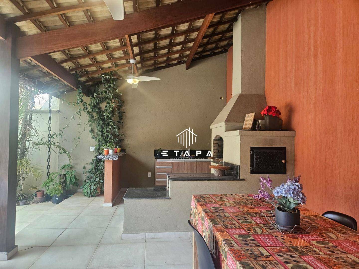 Casa à venda com 4 quartos, 330m² - Foto 11