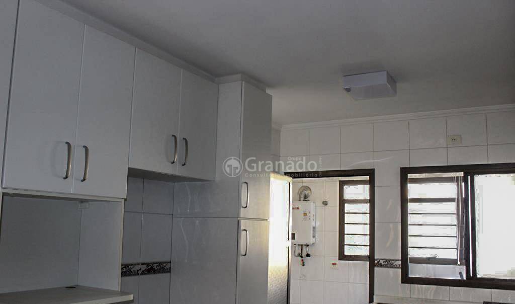 Apartamento à venda com 3 quartos, 226m² - Foto 11