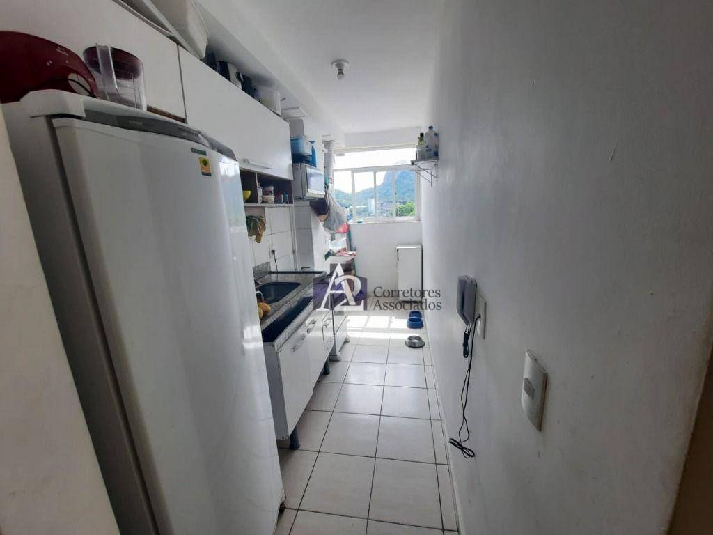 Apartamento à venda com 3 quartos, 65m² - Foto 9