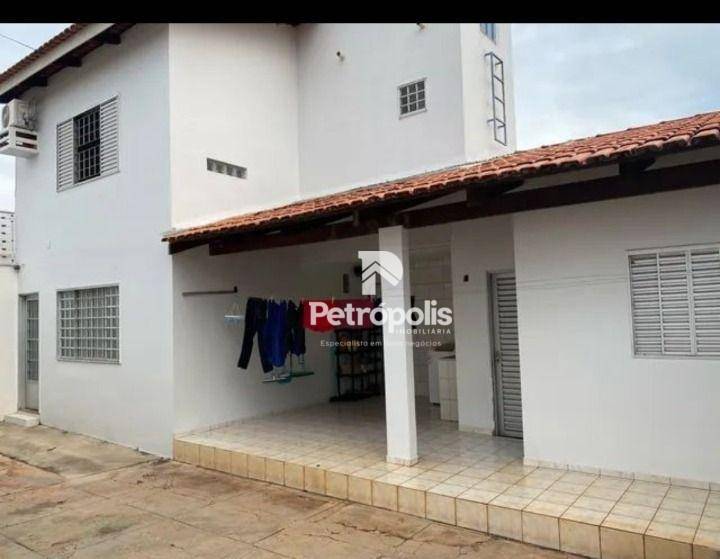 Casa à venda com 5 quartos, 252M2 - Foto 3