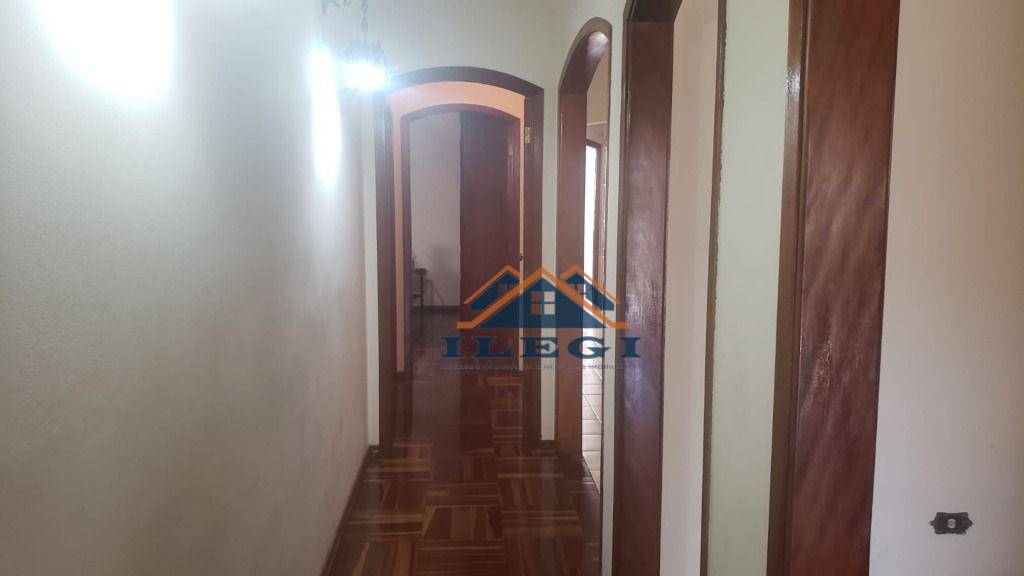 Casa à venda com 3 quartos, 208m² - Foto 18