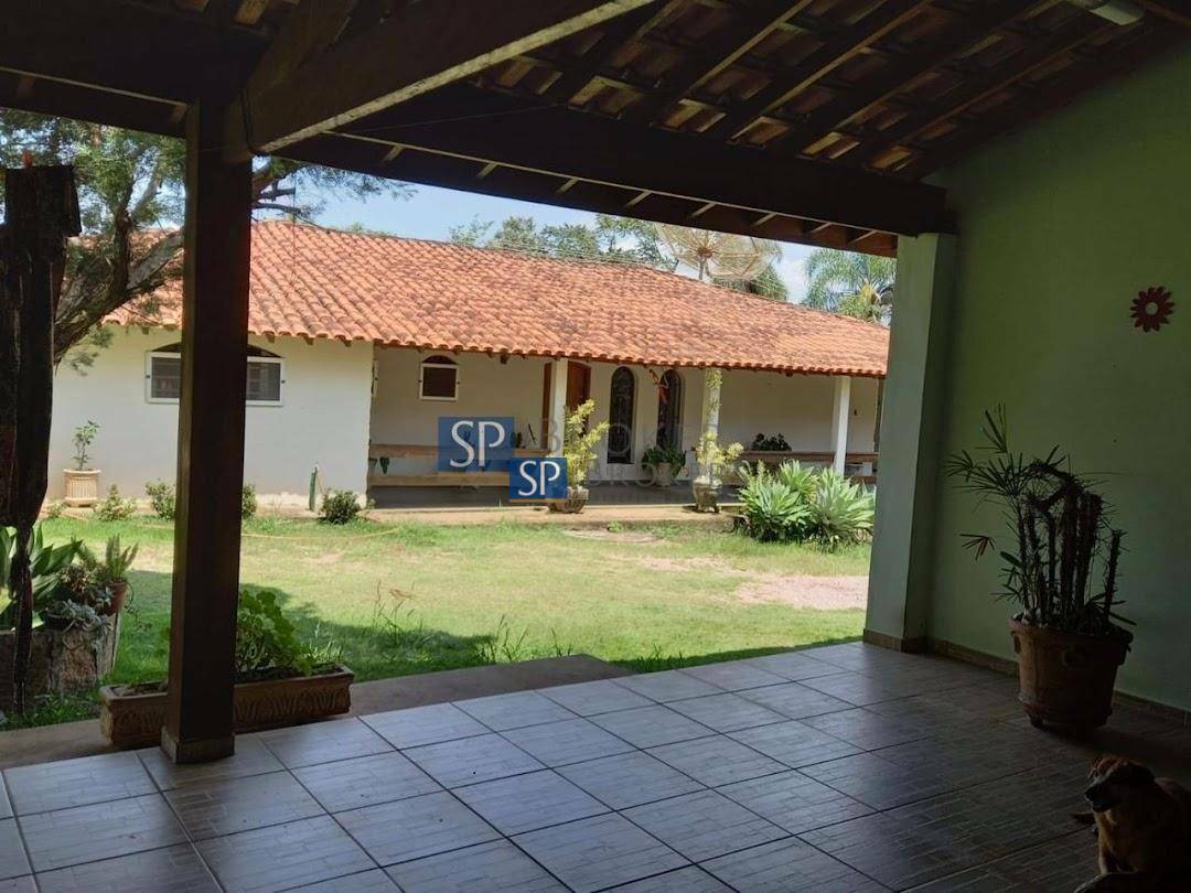 Chácara à venda com 2 quartos, 327m² - Foto 18