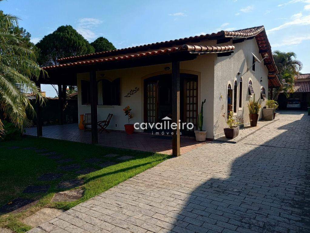 Casa à venda com 4 quartos, 275m² - Foto 1