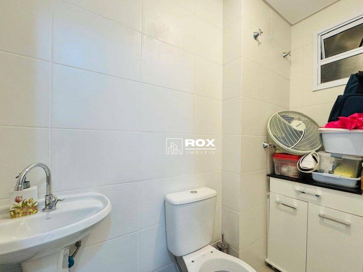 Apartamento à venda com 2 quartos, 67m² - Foto 10