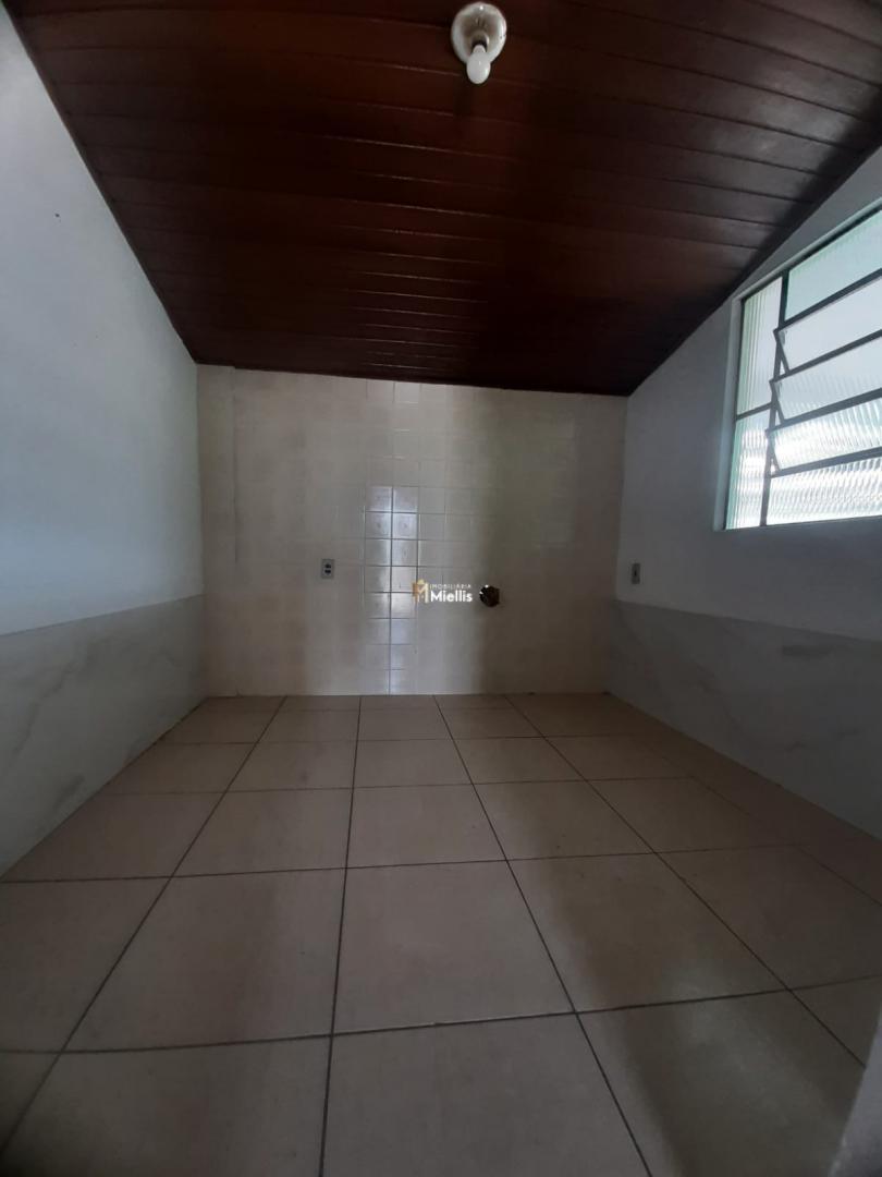 Casa à venda com 2 quartos, 55m² - Foto 32