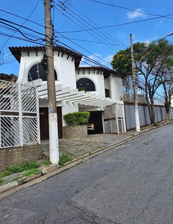 Sobrado à venda com 4 quartos, 520m² - Foto 1