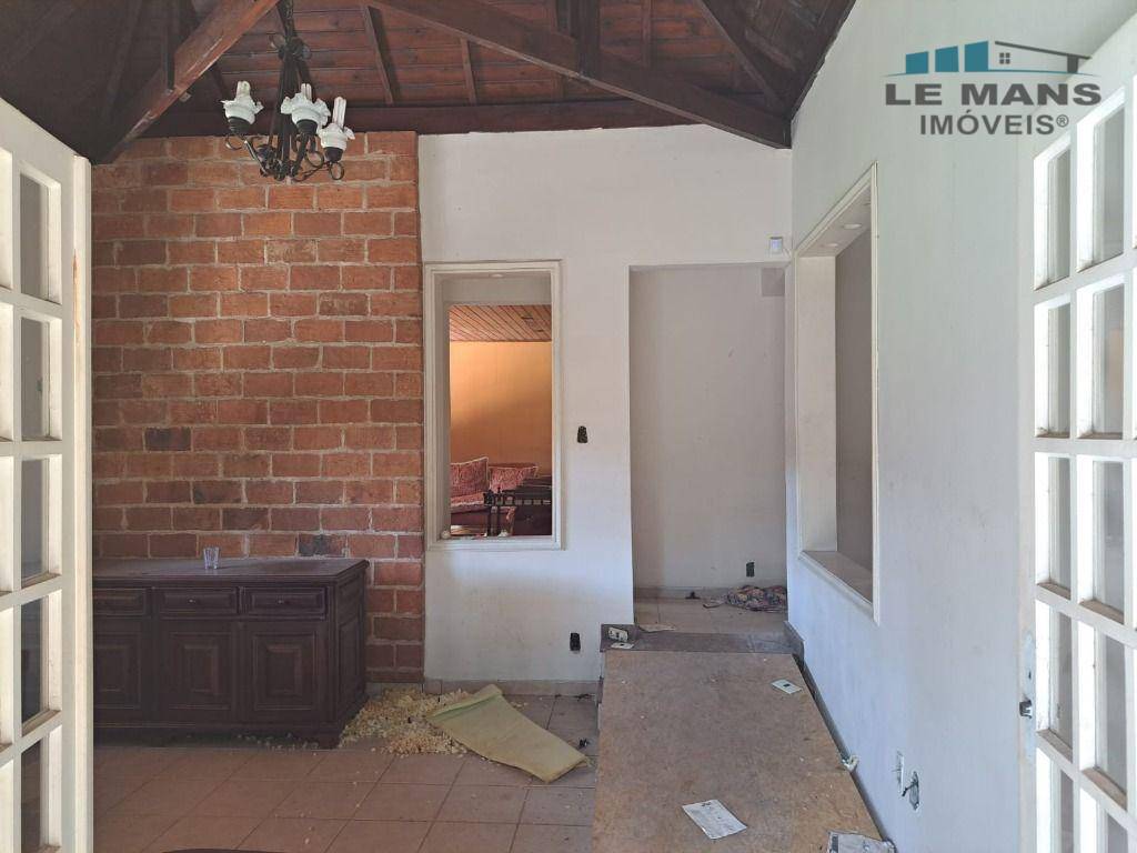 Casa para alugar com 3 quartos, 157m² - Foto 14