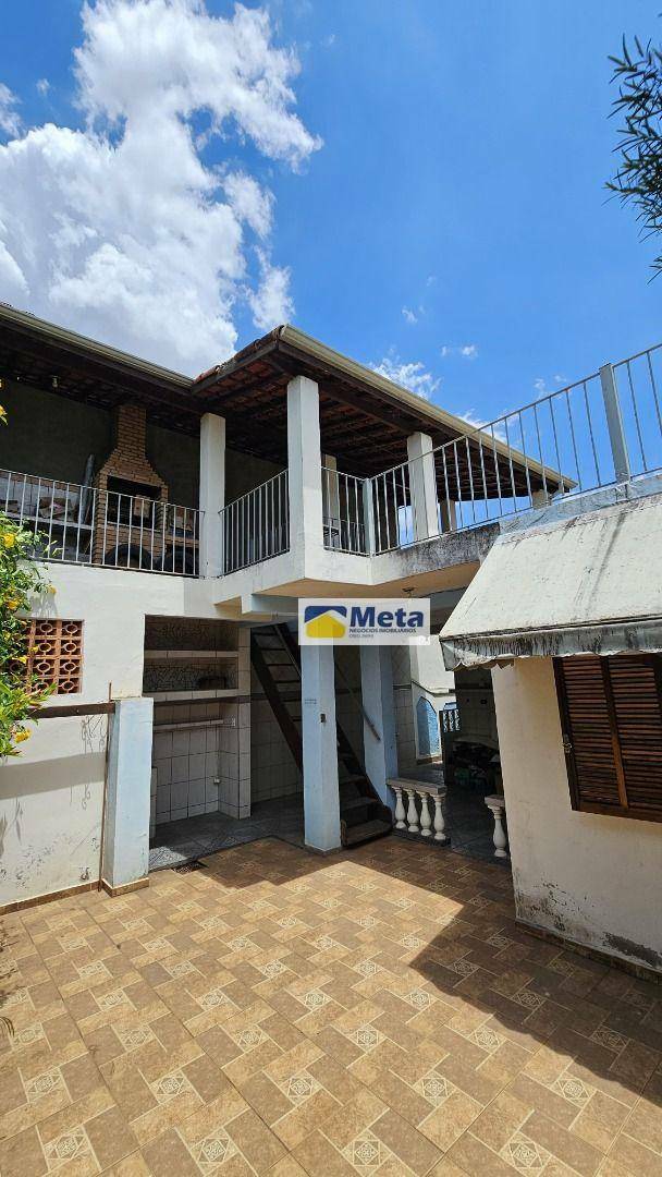 Casa à venda com 3 quartos, 207m² - Foto 18