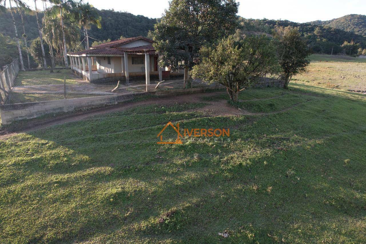 Fazenda à venda com 5 quartos, 500m² - Foto 8