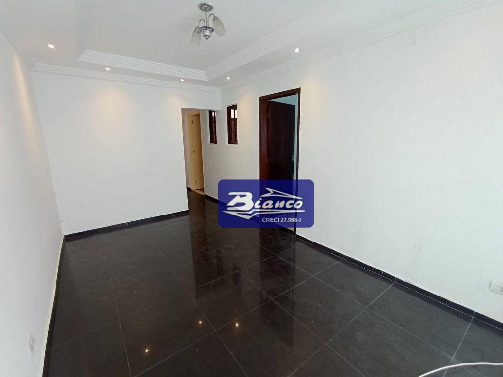 Casa para alugar com 3 quartos, 128m² - Foto 11