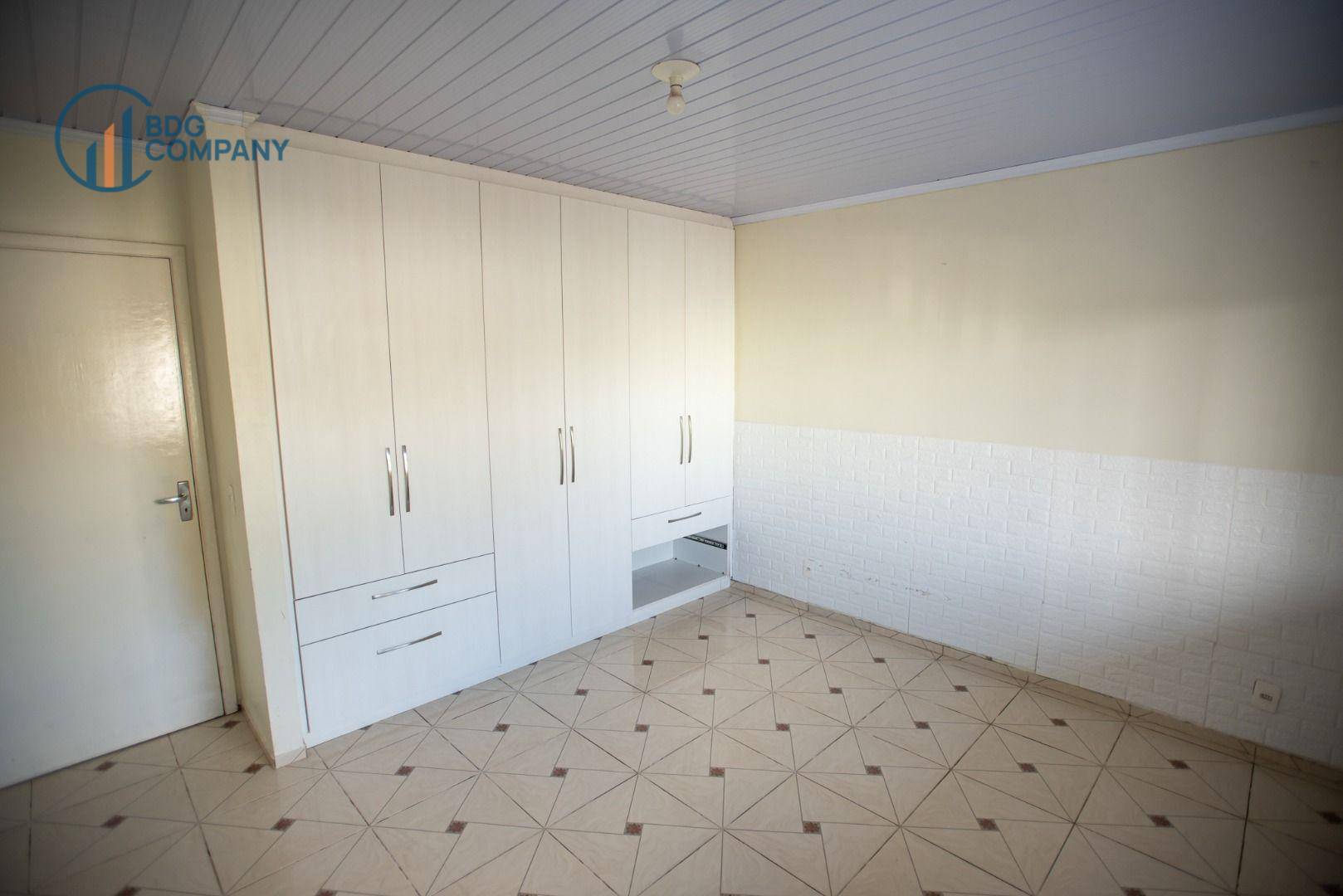 Casa para alugar com 3 quartos, 172m² - Foto 13