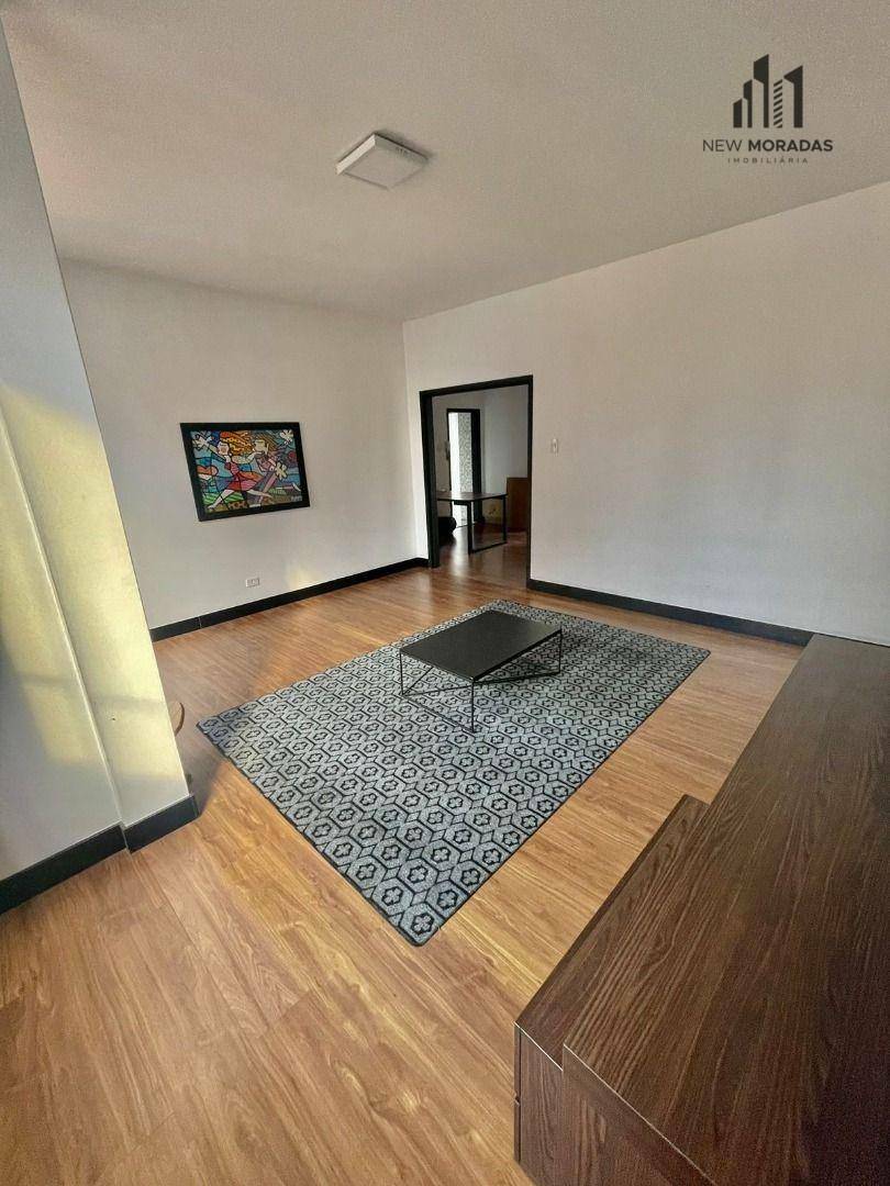 Apartamento à venda com 3 quartos, 157m² - Foto 4