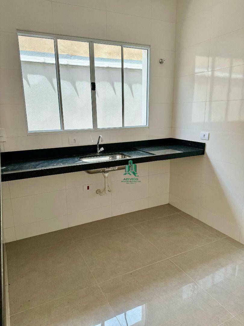 Casa à venda com 3 quartos, 70m² - Foto 4