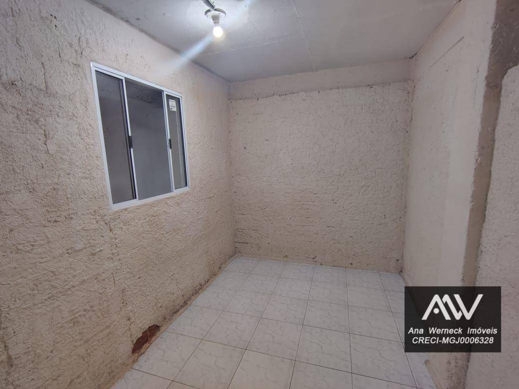 Casa à venda com 2 quartos, 60m² - Foto 5