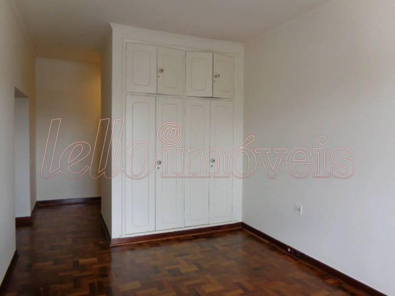 Apartamento para alugar com 3 quartos, 250m² - Foto 4