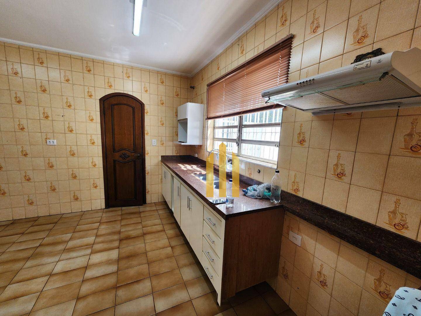 Sobrado à venda e aluguel com 4 quartos, 172m² - Foto 13