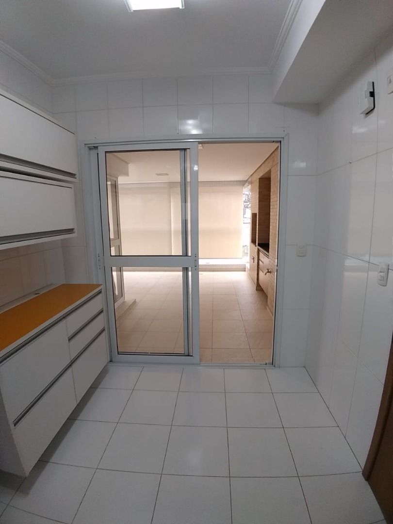 Apartamento à venda com 4 quartos, 245m² - Foto 23