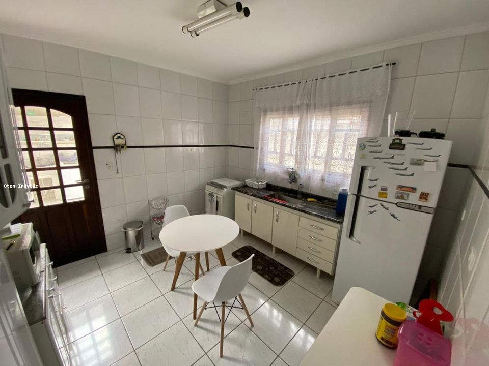 Casa à venda com 3 quartos, 130m² - Foto 11