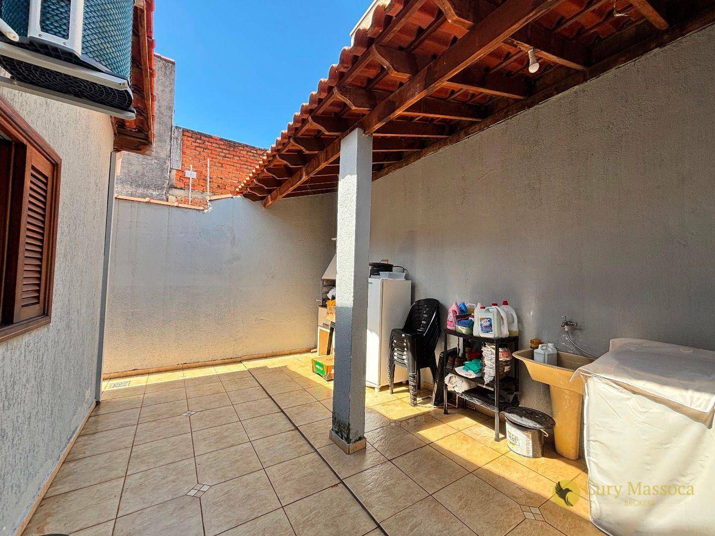 Casa à venda com 2 quartos, 110m² - Foto 8